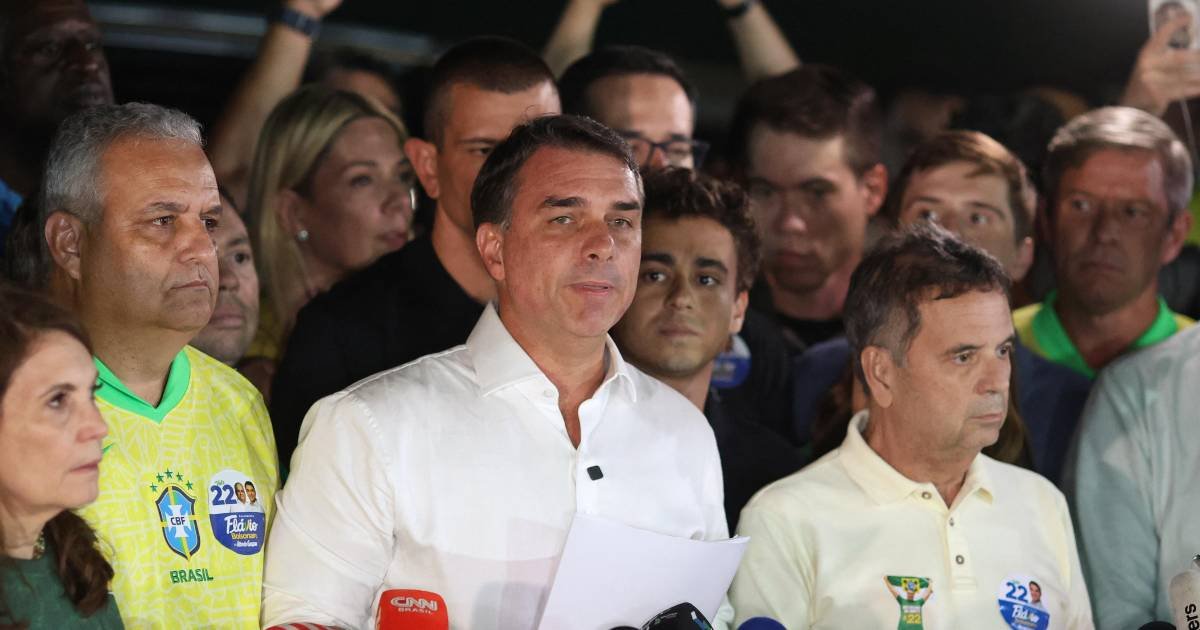 Medios de Brasil señalan que Flávio Bolsonaro está en Estados Unidos